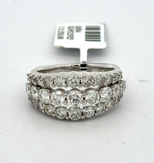 18k White Gold 3.0CT 3 Row Diamond Band 9.9g Size 7 S16504