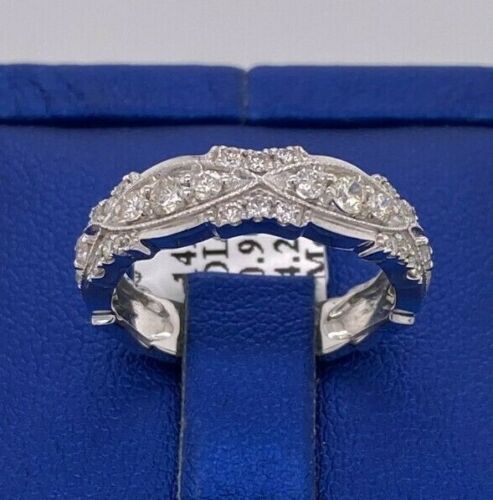 14k White Gold 0.90 CT Diamond Ladies Band, 4.2gm, Size 7