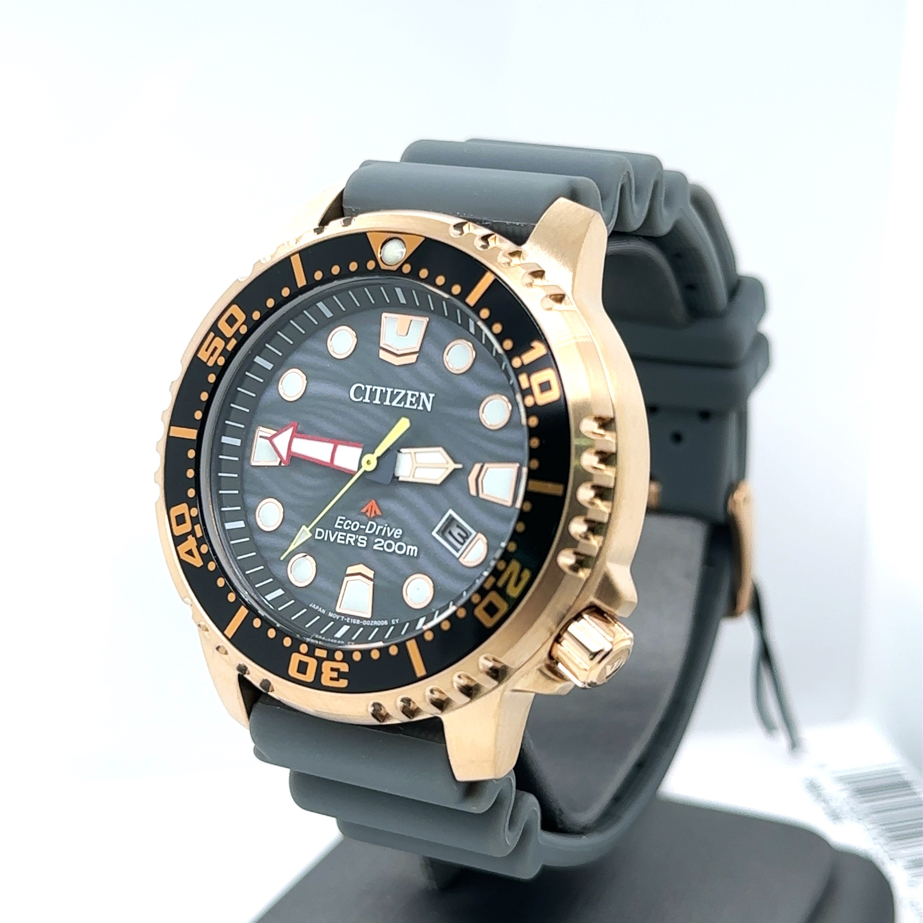 Citizen promaster diver gold hotsell