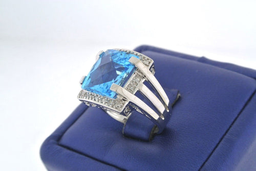 14k White Gold 5.00 CT Blue Topaz & Diamond Ladies Ring, 8.1gm, S103715