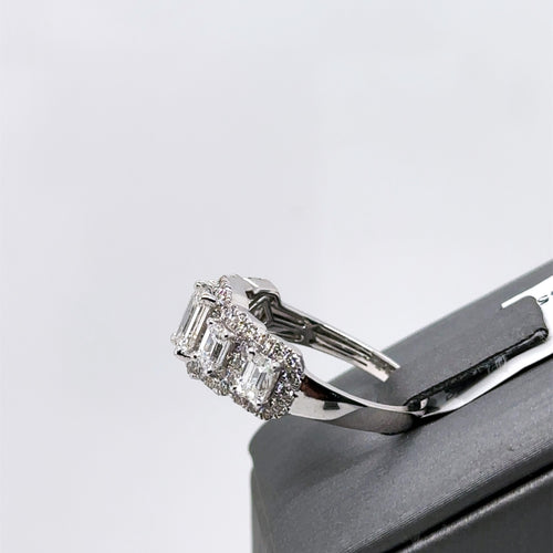 Ladies 14k White Gold 2.25 CT Baguette Diamond Ring 4.1gm Size 7, S107643